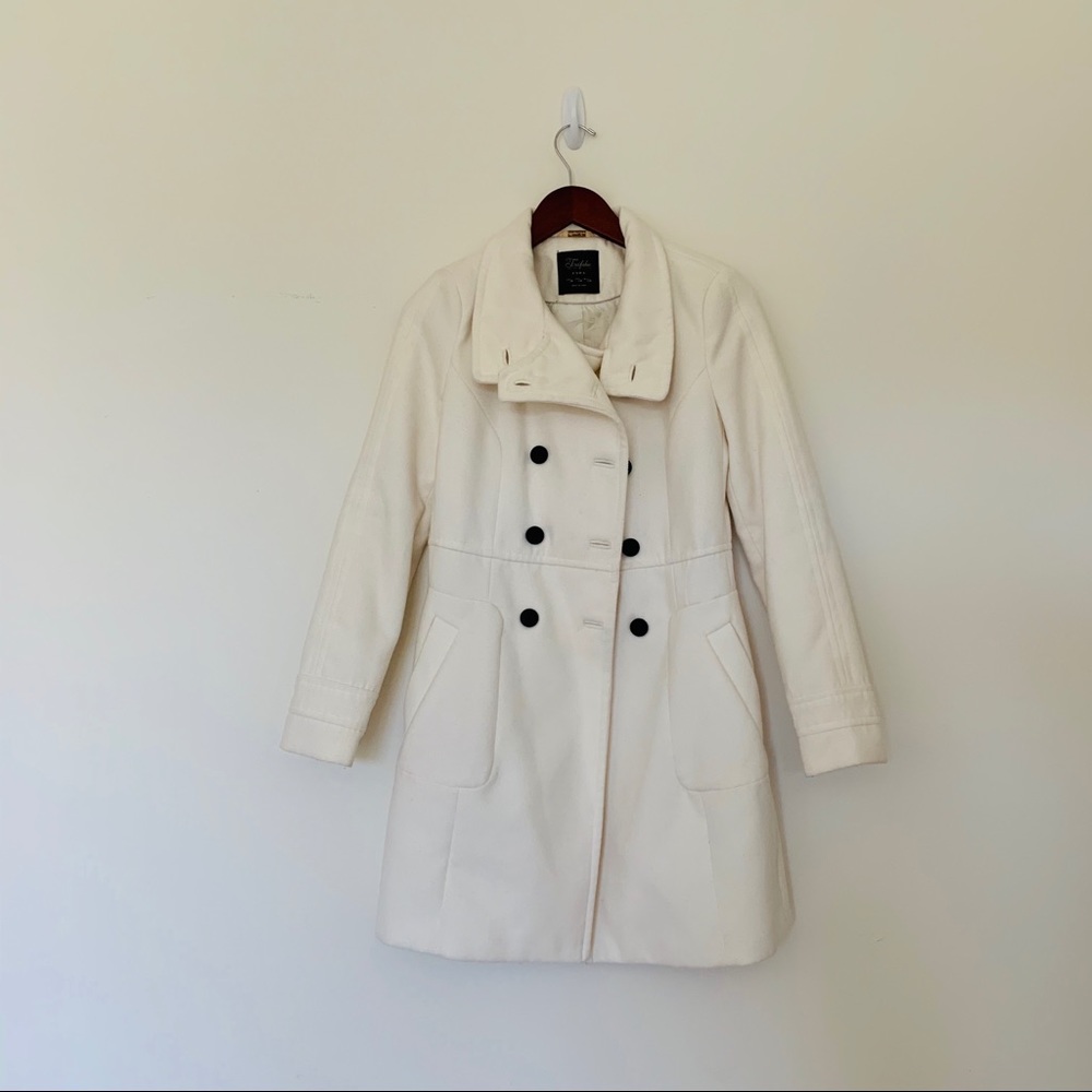 Zara Trafaluc white coat